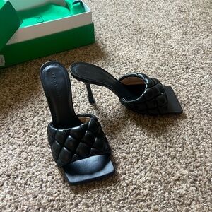 Botttega Veneta Black Padded Sandals